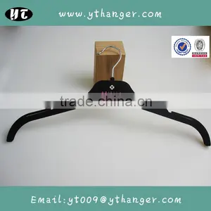 HA6992 Cheap Hot Garment Hanger Velvet Plastic Notched Evening Dress Hanger thumbnail-3