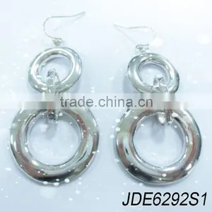 Alloy Two Ring Circle Connedted Earrings in Silver Color thumbnail-1