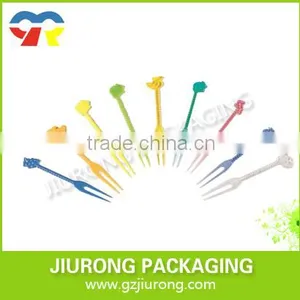 Disposable Plastic Different Colors and Shape Fruit Pick thumbnail-1