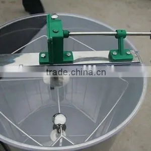 Hot-selling for Spain Reversible 4 Frames Stainless Steel Gate Honey Extractor Machine thumbnail-1