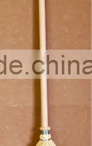 Sweep Easy Shaker Broom With Wooden Handle thumbnail-1
