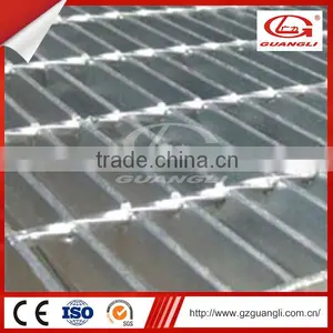 GUANGLI Professional Manufacturer GL6-CE Hot Sale Automotive Spray Oven Bake Booth for Sale thumbnail-5