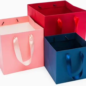 Wholesale of Customized Paper Bags, Clothing, Gifts, Shopping Paper Manufacturers thumbnail-4
