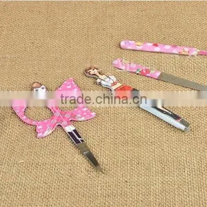 Hot Sale Christmas Gift Shaped Nail Art Tools in Case Can be Customized Manicure Pedicure Tool Sets thumbnail-3