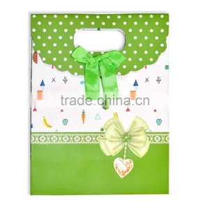 Xmas Paper Gift Bags With Decoration thumbnail-1