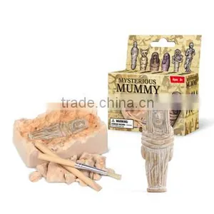 Mysterious Mummy Dig Kit thumbnail-1
