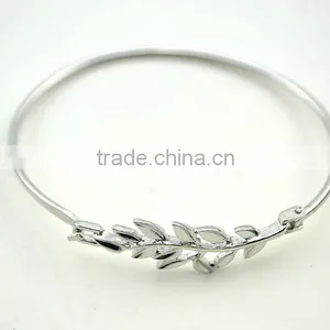 One Leaf Bracelets thumbnail-2