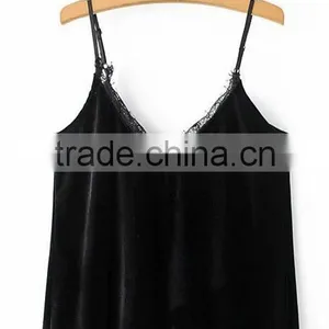 Runwaylover EY2361B Ladies Sexy Deep V-Neck Lace Crop Tops thumbnail-2