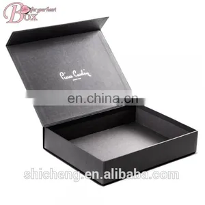 Custom Printed Magnetic Foldable Black Gift Box thumbnail-2