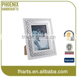 Wood Antique White Photo Frame With Metal Flower thumbnail-1