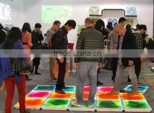 China Cheap Video LED Dance Floor Material Beam 3D Effect DMX 1*1m Tile Stage Lighting For Sale Christmas Decorative Disco Party thumbnail-3