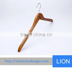 Lioncity W1051 Clothes Wooden Hanger thumbnail-1