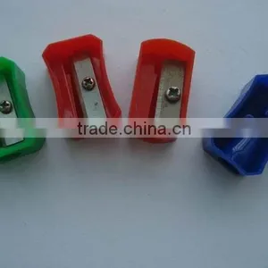 Factory Price Promotional Plastic One Hole Pencil Sharpeners thumbnail-5