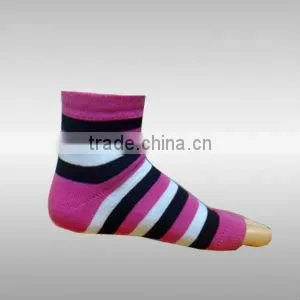 Women Yoga Socks Striped Ankle Socks With Mix Colore thumbnail-1
