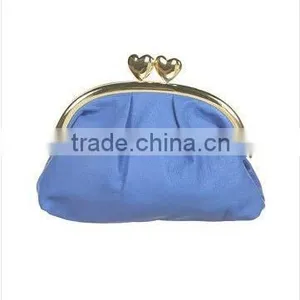 Leather Heart Clasp Purse thumbnail-1