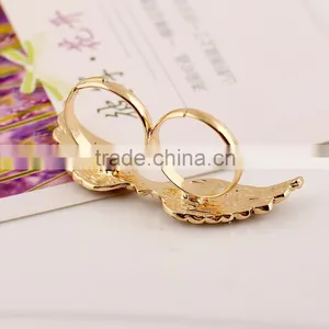 Jewellery Gold Wing Open Mouth Engagement Ring thumbnail-3