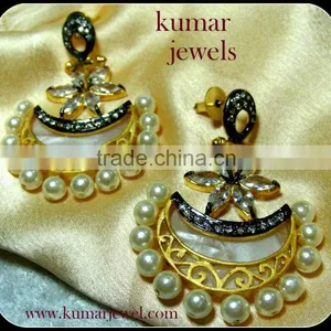 Sleek Pearl Earrings thumbnail-1