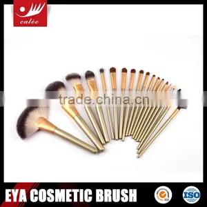 Professional 18 Piece Wooden Cosmetic Brush Set thumbnail-2