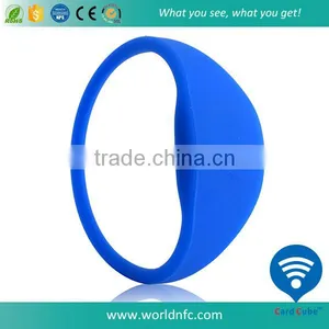 Programmable Silicone RFID Wristband thumbnail-4