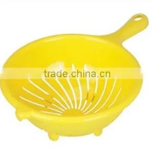 Plastic Sieve Basket With Handle thumbnail-1