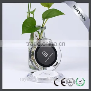 REYON CE,RoHS,FCC Approved qi Wireless Phone Charger ,OEM Quick Deliver Power Sockets thumbnail-1