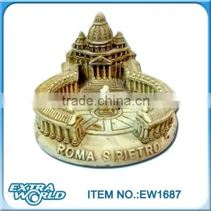 Modern Roma Polyresin Souvenir Figurine thumbnail-1