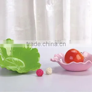 Solid Color Leaf Shaped Melamine Fruit Bowl thumbnail-1