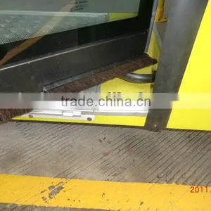 Fold Manual Wheelchair Loading Ramp for Bus thumbnail-3