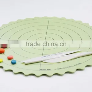 Authenticated Anti-Slip ECO Friendly PP Rotary Cake Craft Rotating Cutting Mat With Food-Grade Ink thumbnail-3