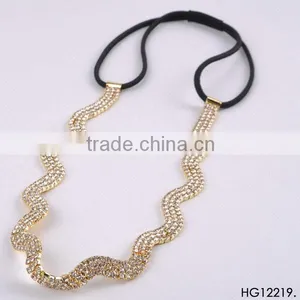 Movie Star Headband Shiny Rhinestone Ripple Headband thumbnail-1