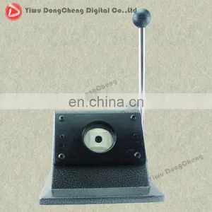 Round Paper Cutter of 37mm Badge Paper Cutting Machine thumbnail-1