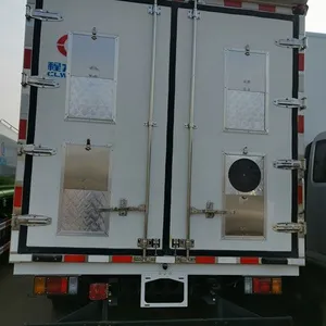 Customized ISUZU Brand 700P 5.4m Length Day Old Chicks Transported Truck for 30,000 Day Old Chicks Broilers Transportation thumbnail-5