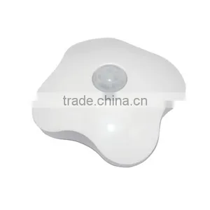 Four Leaf Clover LED Lamp PIR Auto Infrared Motion Sensor Night Light Intelligent Body Induction Detector Nightlight Baby Gift thumbnail-2