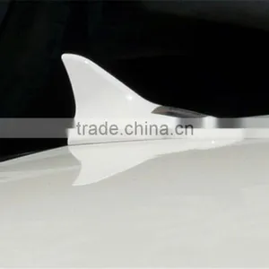 Shark Fin Solar Energy Car Roof Anti Chasing Tail Light thumbnail-5