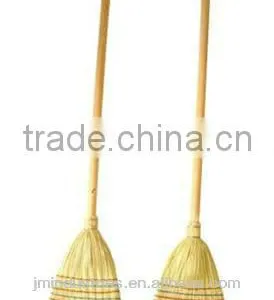 Nature Corn Broom Stick With Wooden Handle thumbnail-2