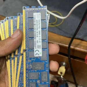 Recycling Mobile Phone Memory Chips, Mobile Phone Storage Ics, Factory Waste, Long-term Cooperation thumbnail-1