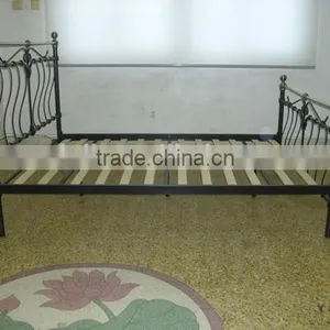 Hot Selling High Quality Home Bed Bedroom Furniture Modern Double Size Classic Iron Metal Bed thumbnail-1