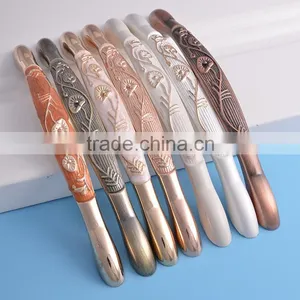 China Supplier Industrial Zinc Alloy Ceramic Vintage Kitchen Cupboard Cabinet Suitcase Handles thumbnail-1