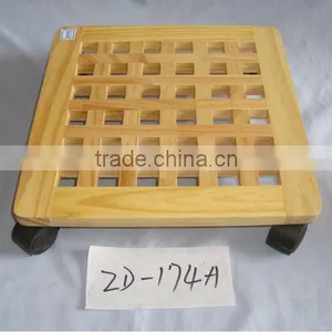 Lacquer Wooden Flower Stand thumbnail-1