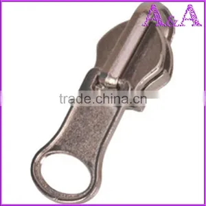 Hot-selling Real Shining Gold Metal Zipper Gold Shining Slider With Yellow TapeC/E A/L Suitable Quality for Your Market thumbnail-1