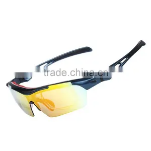 Sports Sunglasses Polarized Anti-UV Cycling Glasses With 5 Interchangeable Lenses thumbnail-1