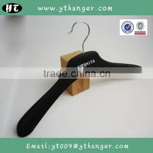 HA7046 Large Strong Plastic Hanger Men Coat Velvet Clothing Hanger Supplier's Choice thumbnail-6