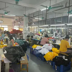 Shenzhen Longgang Evergreen Tree Clothing Store company overview - view 1 thumbnail