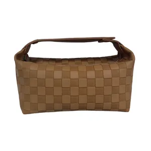 Large Capacity Travel Toiletry Bag With Top Handle thumbnail-2