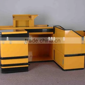 Retail Checkout Counter With Conveyor Belt thumbnail-1
