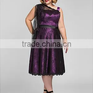 Gorgeous Knee-length Lace Black Sexy Homecoming Dresses Plus Size thumbnail-1