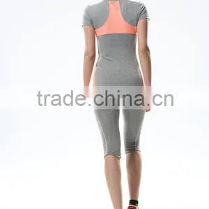 New Design for Women Running Set With Polyester and Spandex /Gym Wear/pants and T-shirt thumbnail-3