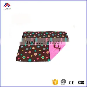 Dots Printed Waterproof Camping Picnic Blanket thumbnail-1