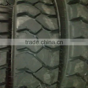 China Factory Hot Sell Industrial Forklift Tyre 250-15 8.25-15 7.00-12 6.50-10 Forklift Tyre 6.00-9 28x9-15 27x10-12 thumbnail-5