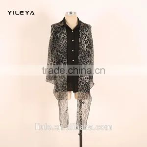 New Arrival Leopard Pattern Printed Ladies Loose Chiffon Style Blouse thumbnail-1